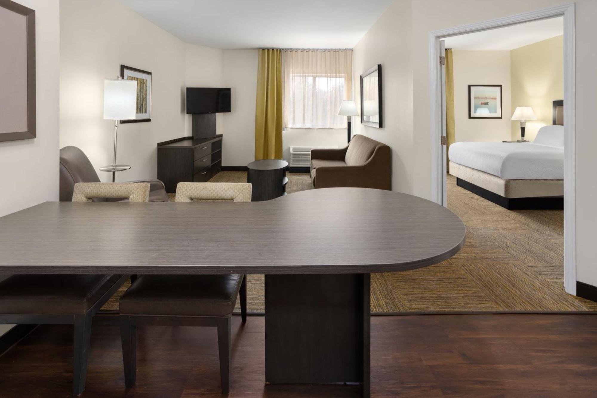 Candlewood Suites Philadelphia - Airport Area By Ihg Chester Zewnętrze zdjęcie